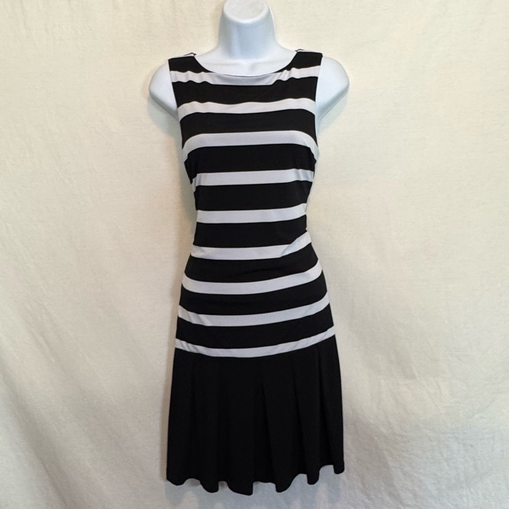 G-199‎ SoHo Black & White Stripe Sleeveless Lined MIDI Dress Size S